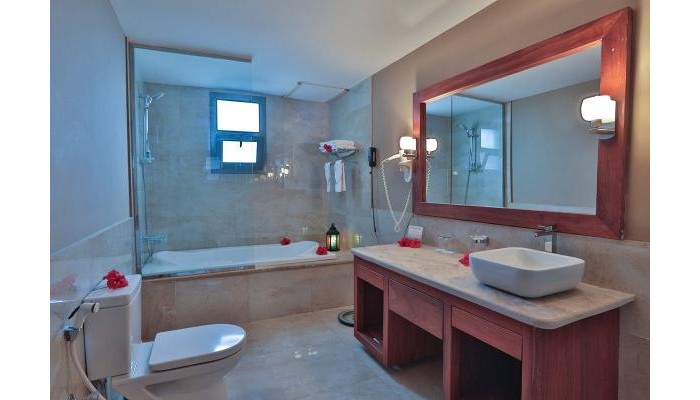 Ngalawa Hotel & Resort poza 5