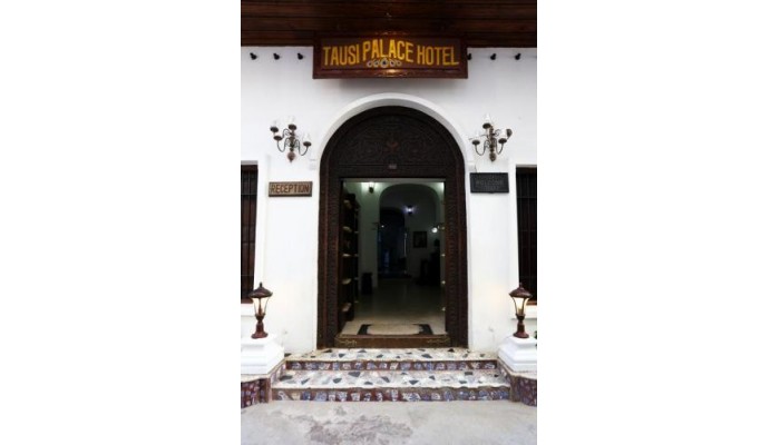 Tausi Palace Hotel poza 0